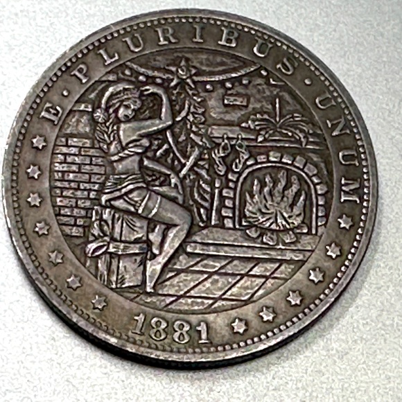 Beautiful Christmas Talisman - Picture 1 of 3